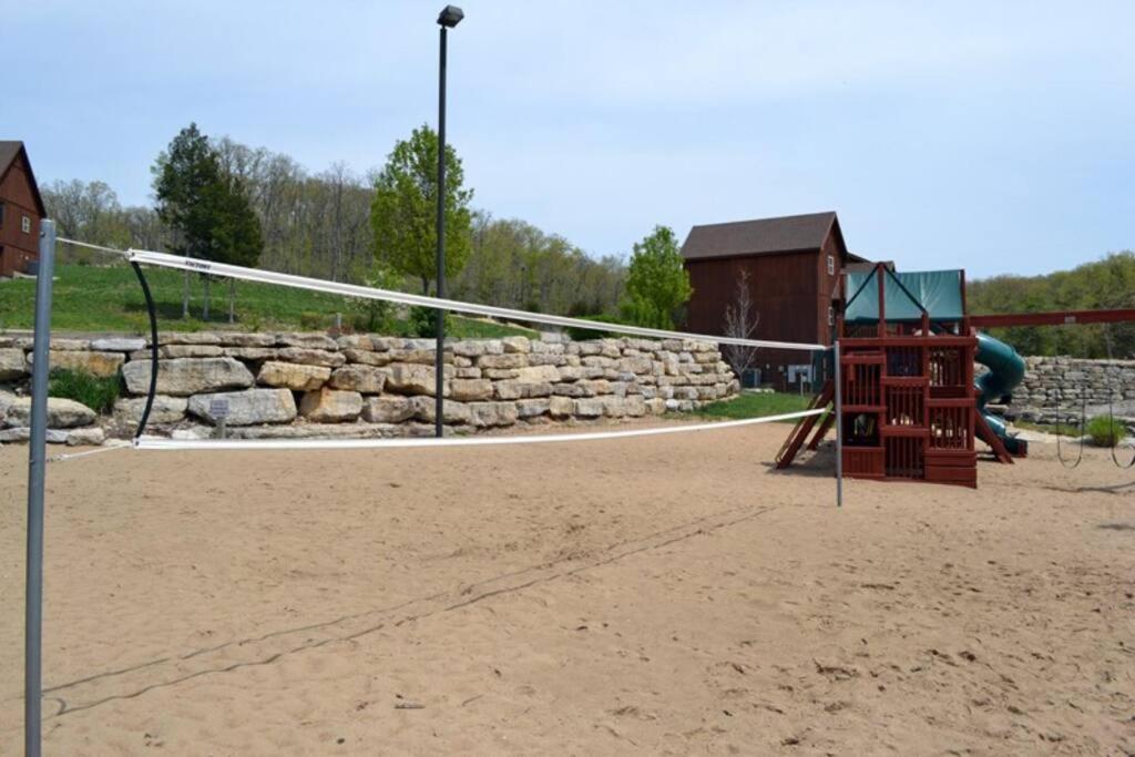 Couples Condo Retreat Overlooking Golf Course Branson West Kültér fotó