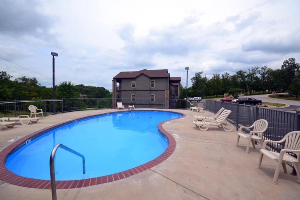 Couples Condo Retreat Overlooking Golf Course Branson West Kültér fotó